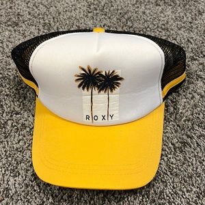 yellow roxy snapback